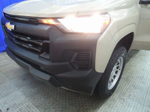 Used 2024 Chevrolet Colorado W/T image 35