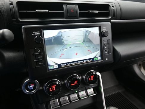 Used 2024 Toyota GR86 Premium RWD image 16
