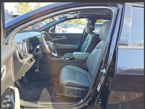 Certified 2023 Kia Sportage X-Line w/ X-Line Premium Package image 4