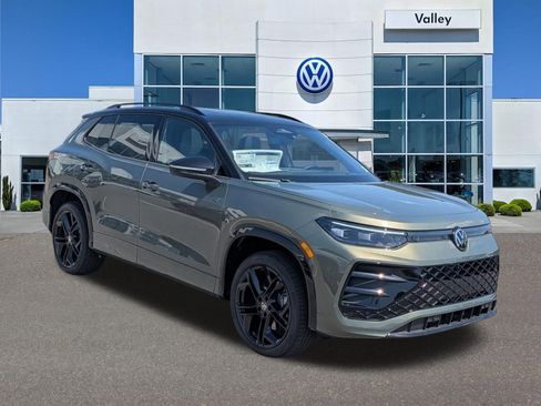 New 2026 Volkswagen Tiguan SE R-Line AWD/4WD image 1
