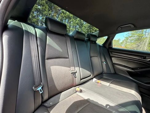 Used 2019 Honda Accord Sport image 39