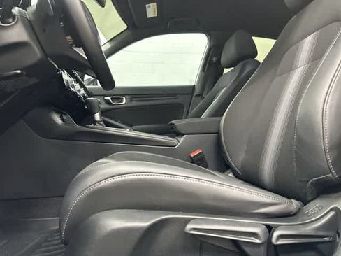 Used 2025 Honda Civic Sport image 26