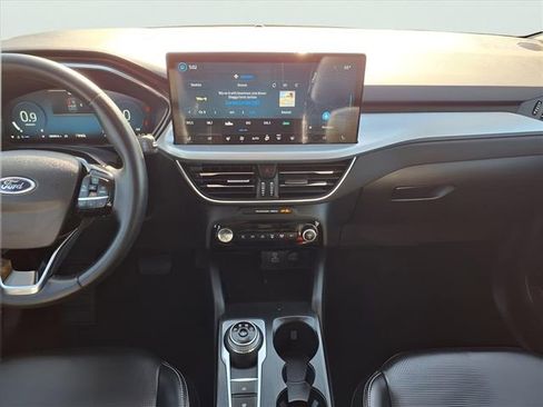 Used 2023 Ford Escape Platinum image 13