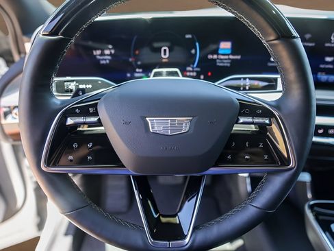 Certified 2024 Cadillac Lyriq Luxury AWD/4WD image 11