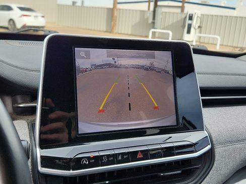 Used 2022 Jeep Compass Latitude w/ Convenience Group image 14