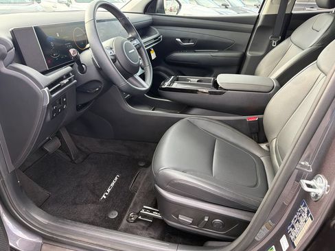 Certified 2025 Hyundai Tucson SEL AWD/4WD image 9