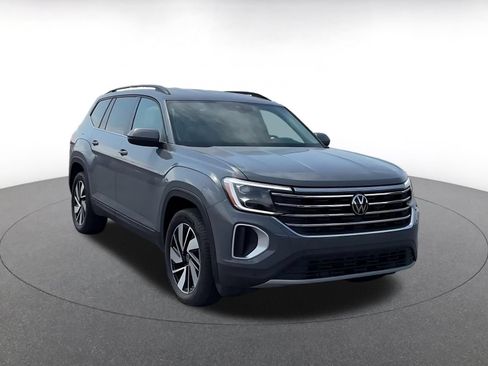 Used 2026 Volkswagen Atlas SE AWD/4WD image 3