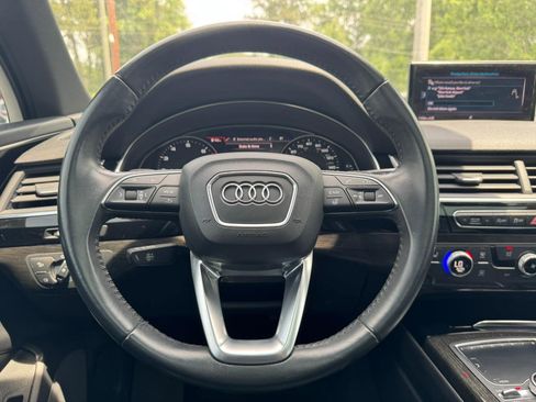 Used 2019 Audi Q7 3.0T Premium w/ Convenience Package AWD/4WD image 14