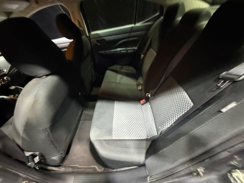 Used 2020 Nissan Versa S image 17