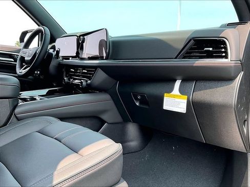 New 2026 Chevrolet Suburban RST w/ Advanced Technology Package AWD/4WD image 9