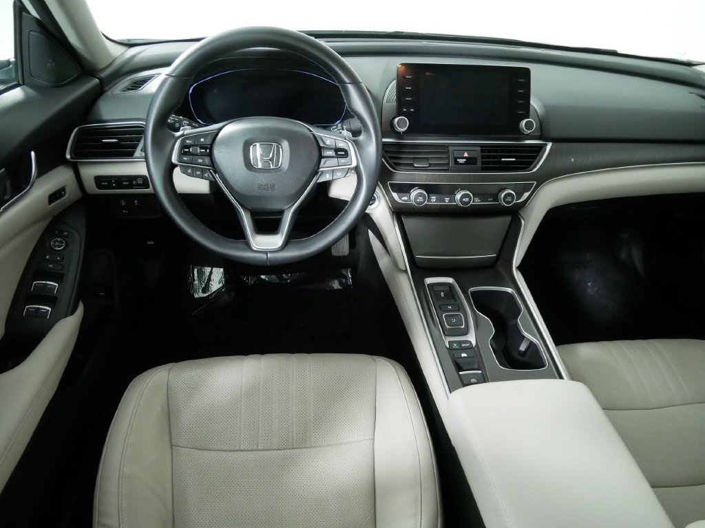 Used 2018 Honda Accord Touring image 20
