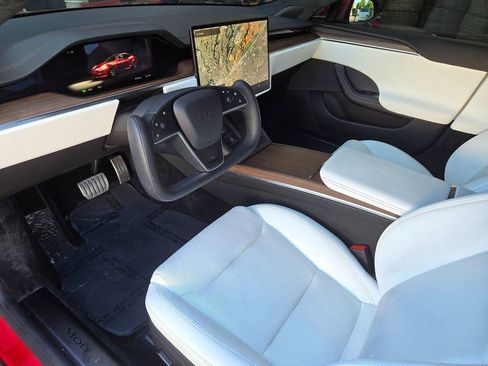 Used 2021 Tesla Model S Long Range image 8