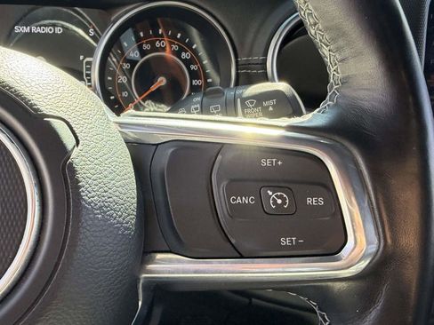 Used 2021 Jeep Wrangler Unlimited Sahara image 30