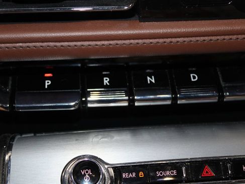 Used 2022 Lincoln Aviator Reserve w/ Equipment Group 201A AWD/4WD image 31