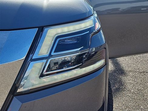Used 2024 Nissan Armada SL image 32