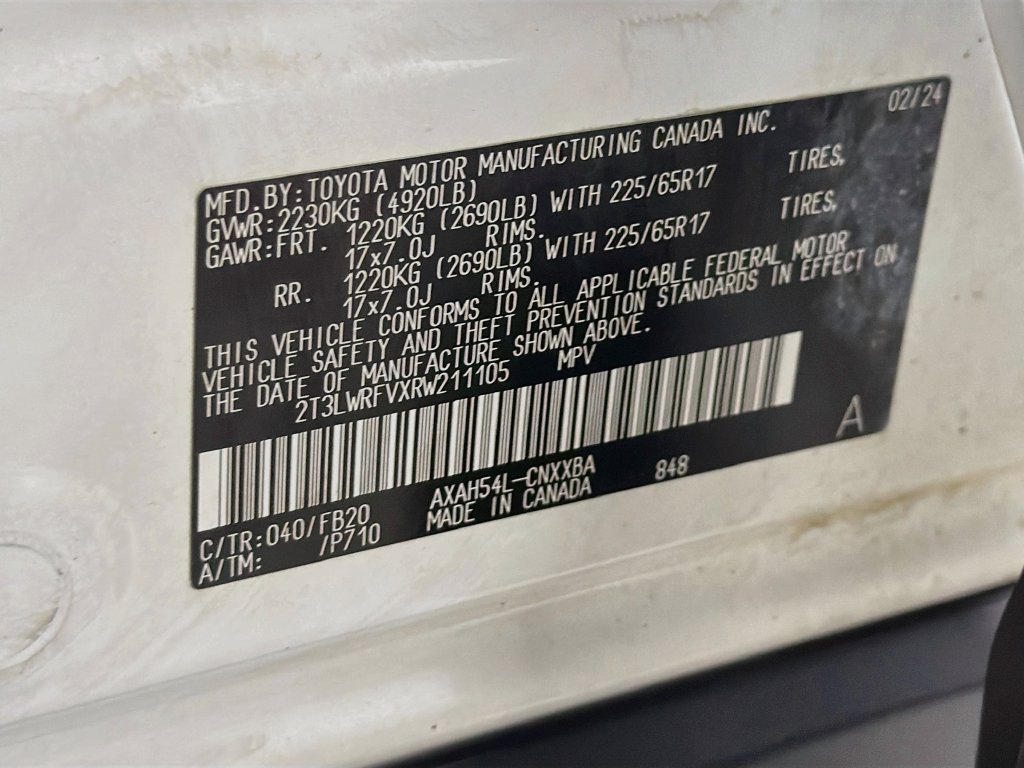 Used 2024 Toyota RAV4 LE AWD/4WD image 28