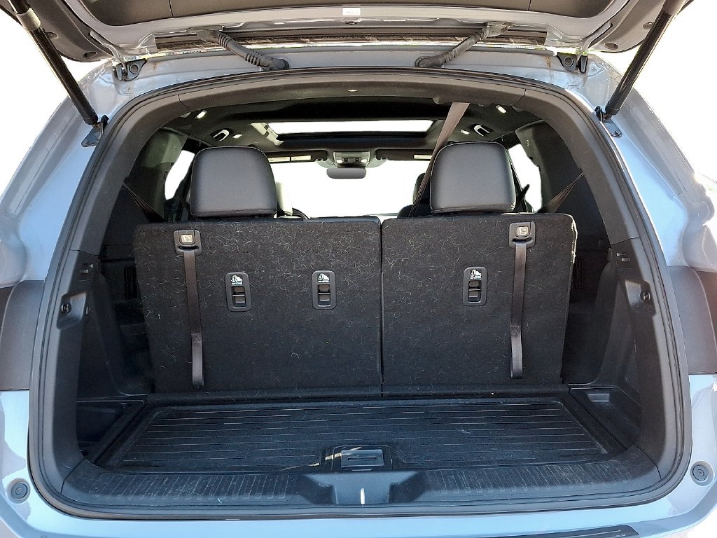 Used 2025 Honda Pilot TrailSport image 32