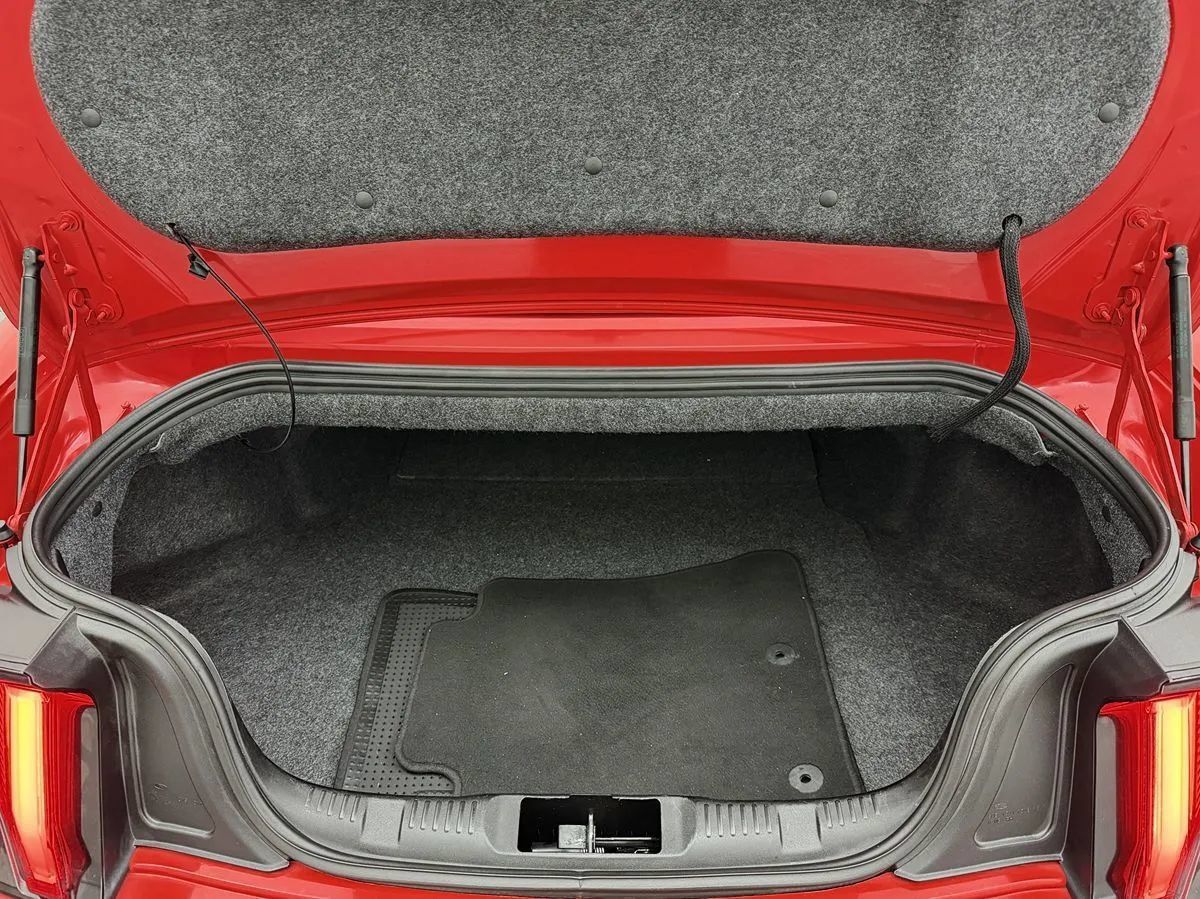 Used 2020 Ford Mustang Premium RWD image 41