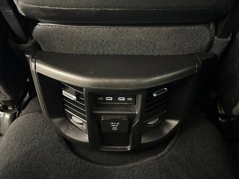 Used 2026 RAM 2500 Laramie AWD/4WD image 38