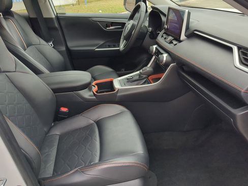 Used 2024 Toyota RAV4 Adventure image 31