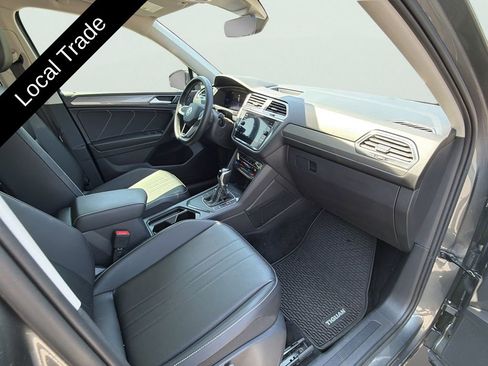 Used 2022 Volkswagen Tiguan SE FWD image 21