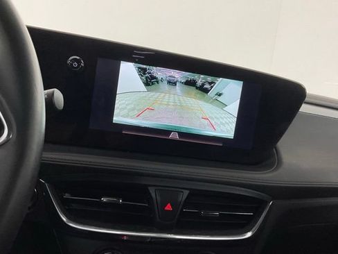 Used 2025 Buick Encore GX Preferred FWD image 25