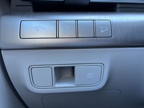 New 2026 Hyundai Kona SEL Premium image 12