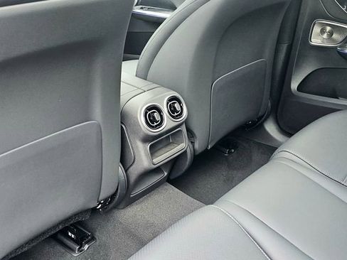 New 2026 Mercedes-Benz GLC 300 4MATIC image 23
