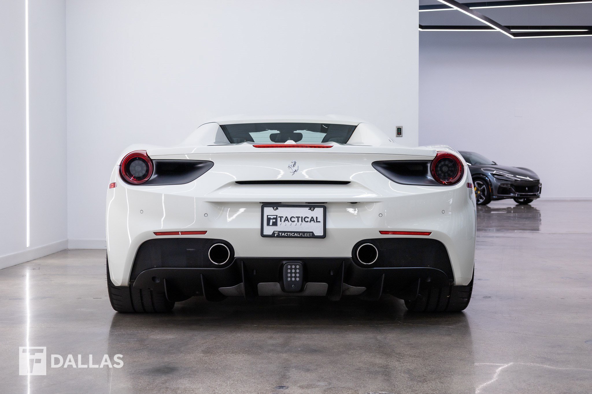Used 2018 Ferrari 488 Spider RWD image 9