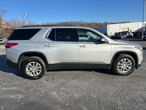 Used 2020 Chevrolet Traverse LT image 4