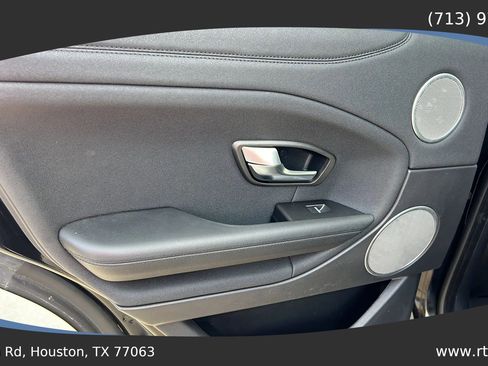 Used 2016 Land Rover Range Rover Evoque SE image 28