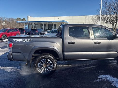Used 2021 Toyota Tacoma TRD Sport image 7