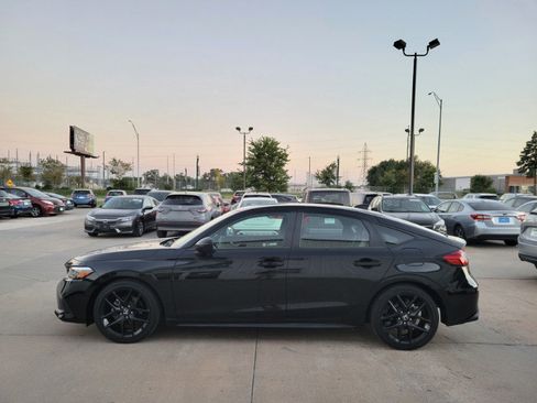 Used 2024 Honda Civic Sport image 4