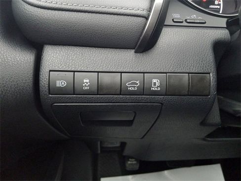 Used 2024 Toyota Camry SE image 22