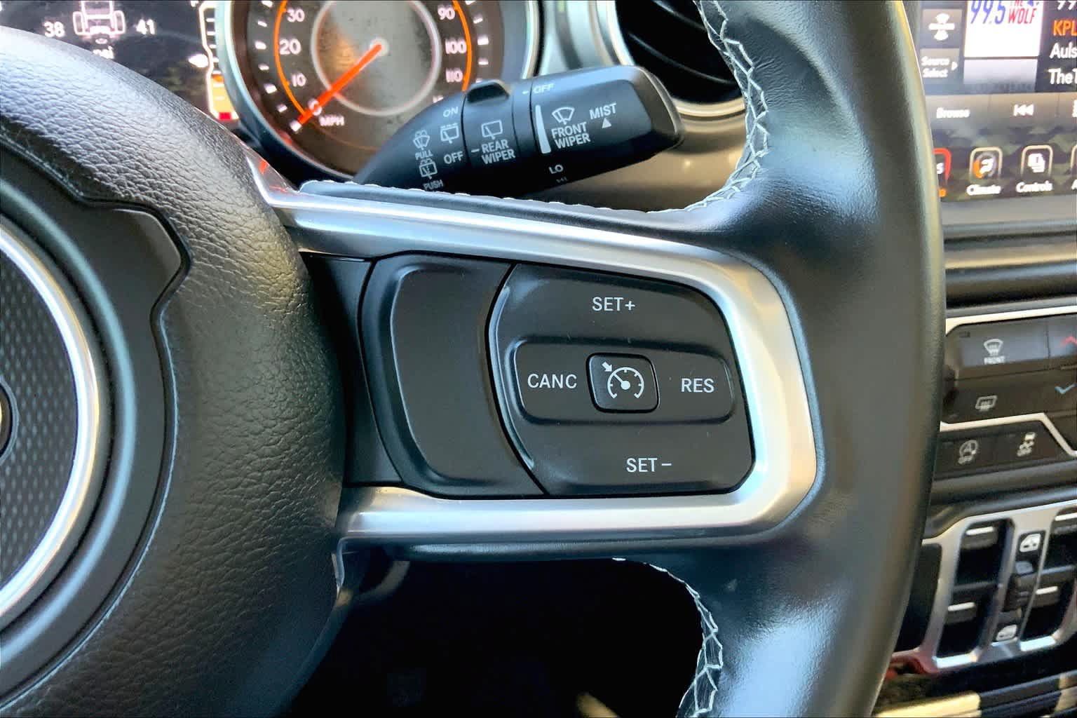 Used 2020 Jeep Wrangler Unlimited Sahara AWD/4WD image 23