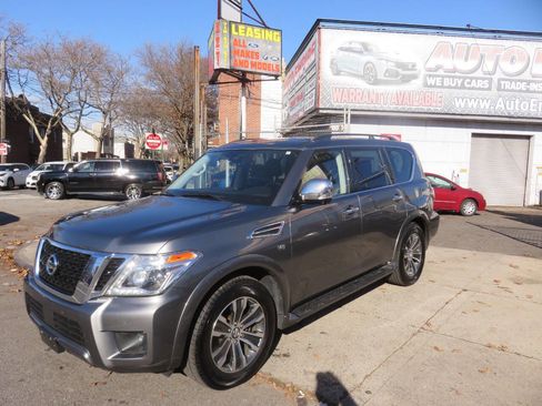 Used 2019 Nissan Armada SL w/ Premium Package image 2