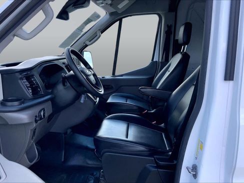 Used 2024 Ford Transit 250 148 Medium Roof RWD image 8