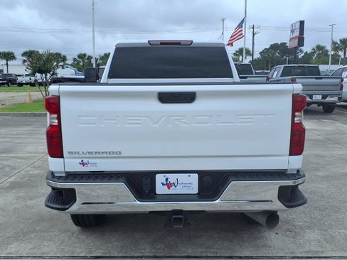 Used 2024 Chevrolet Silverado 2500 LT AWD/4WD image 6
