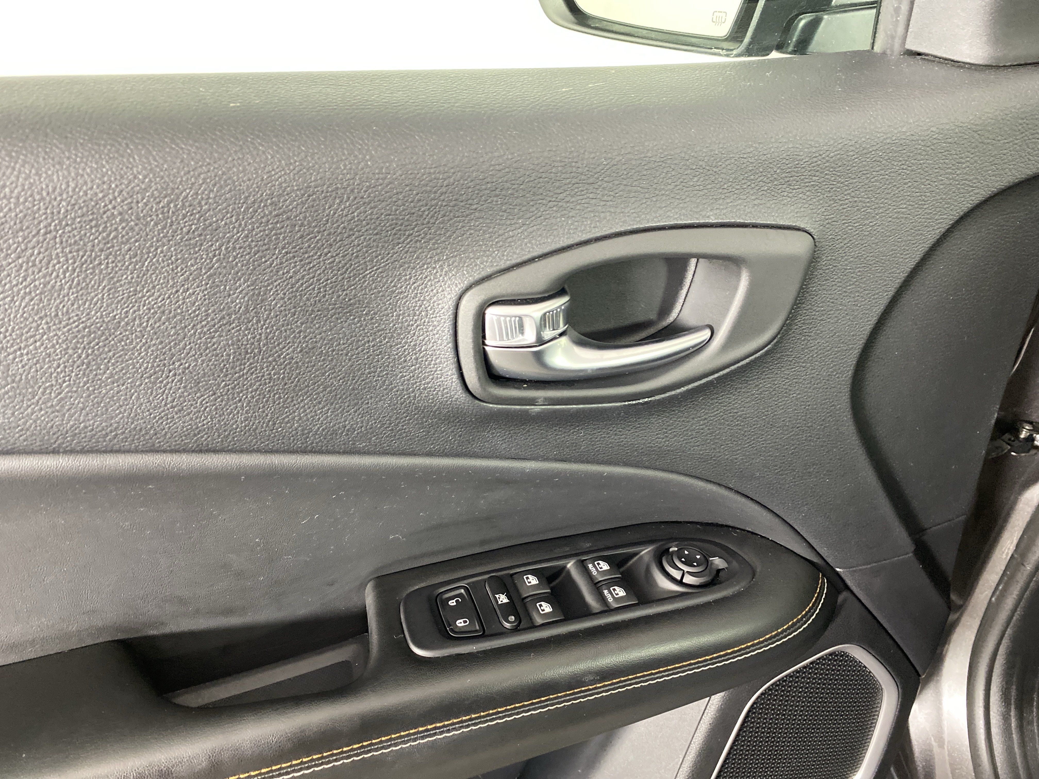 Used 2019 Jeep Compass Sport AWD/4WD image 13