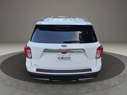 Used 2023 Ford Explorer XLT w/ Equipment Group 202A image 8