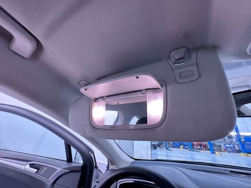 Used 2014 Ford Fusion SE FWD image 34