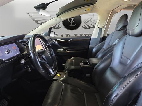 Used 2016 Tesla Model X 90D image 9