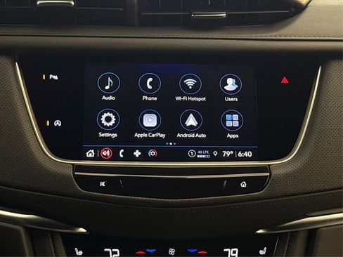 New 2025 Cadillac XT5 Luxury image 16