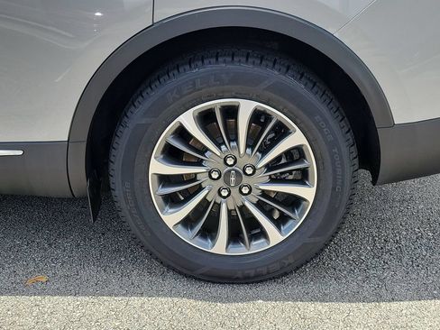Certified 2022 Lincoln Nautilus FWD w/ Premium Package image 5