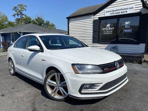 Used 2017 Volkswagen Jetta GLI FWD image 1