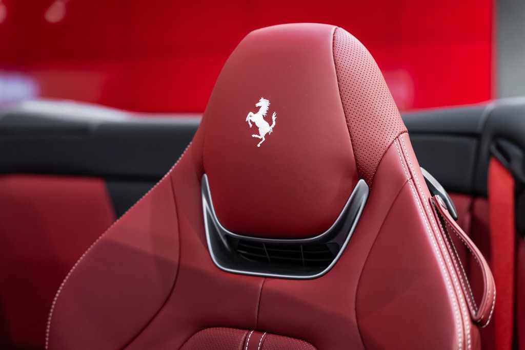 Used 2022 Ferrari Portofino M RWD image 6