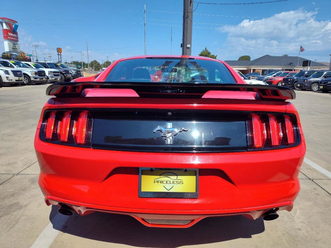 Used 2017 Ford Mustang Coupe RWD image 5