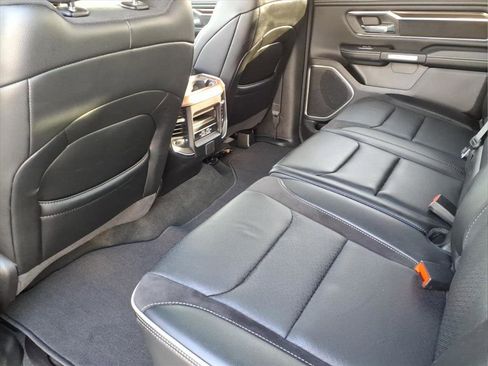Used 2022 RAM 1500 Laramie AWD/4WD image 15
