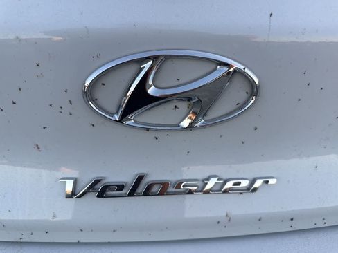 Used 2020 Hyundai Veloster N w/ Performance Package image 13