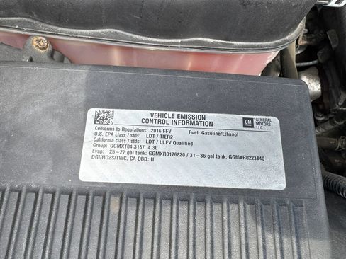 Used 2016 GMC Sierra 1500 4x4 Regular Cab w/ Sierra Convenience Package image 16